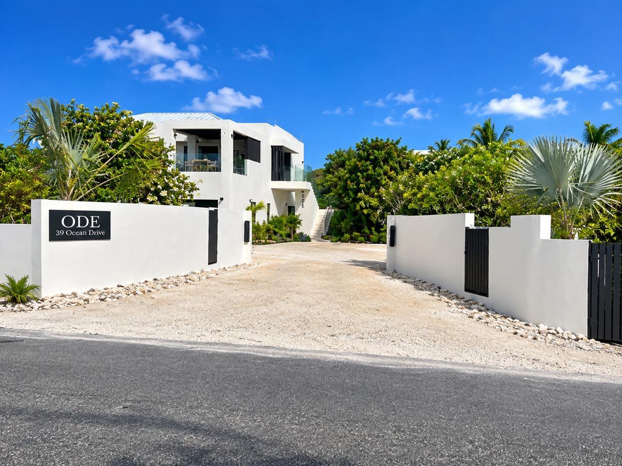 ODE Ocean Drive: Furnished 1 Bedroom Apartment